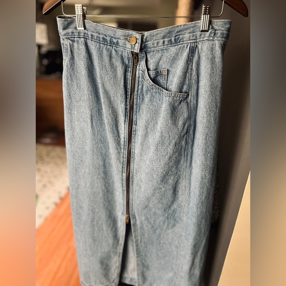 Vintage Denim Skirt - Picture 4 of 6